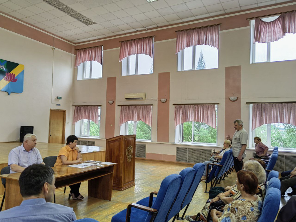 photo_5357044981417756671_y (1).jpg